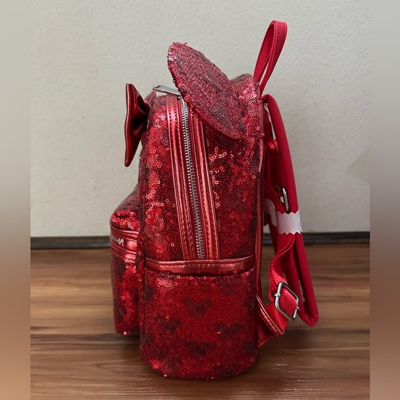 NWT Loungefly Disney Parks red sequins Minnie Mouse backpack - Picture 3 of 4